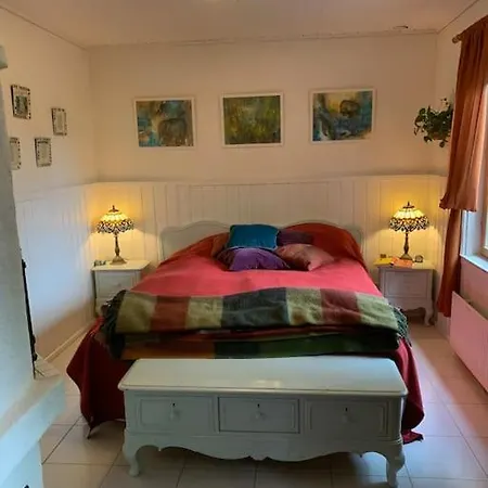 Omakotitalo Jarven Rannalla. Apartment *